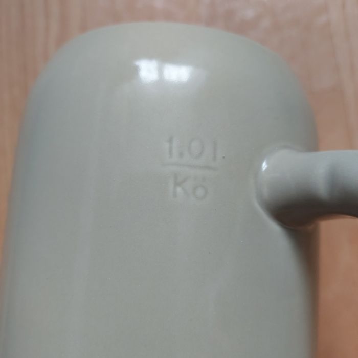 Kufel z 1996r. , wys.20cm, śr otworu 8cm