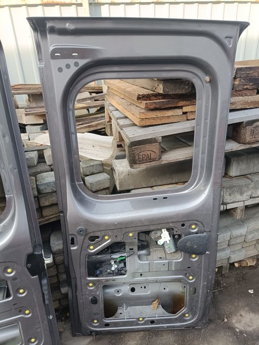 Fiat talento Trafic Vivaro drzwi tylne skrzydełkowe lewe prawe zestaw