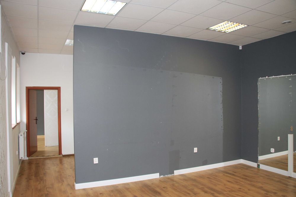lokal handlowo-usługowy 64 m2