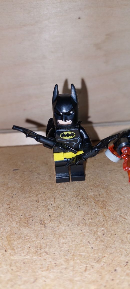 Lego 2 Figuras Minifiguras Batman c/ Acessórios