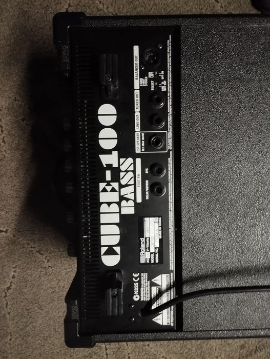 100 vatt басовий комбік Roland Cube 100 Bass