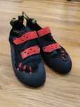 pés de gato climbing shoes la sportiva tarantula 42