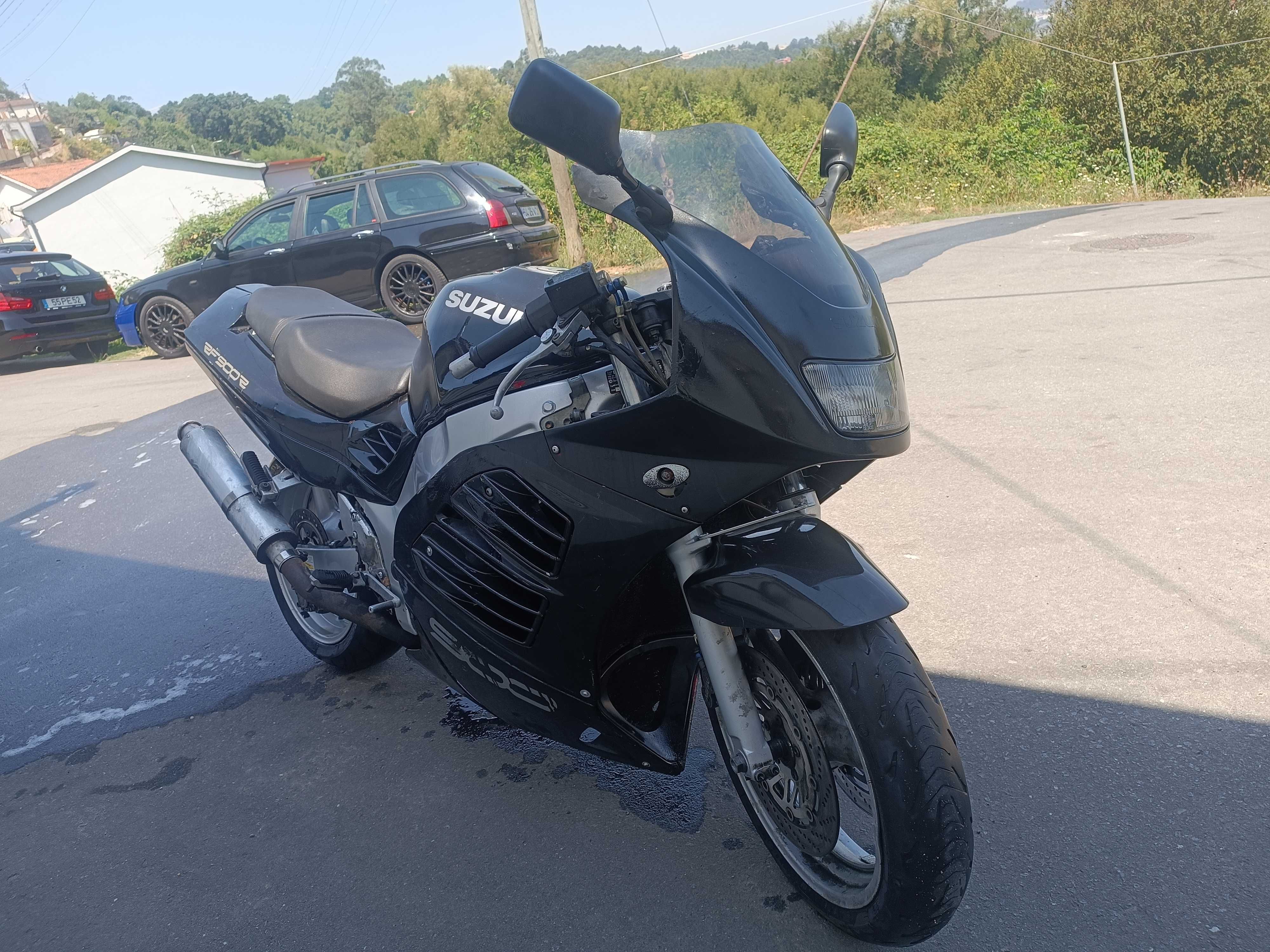 Suzuki rf900r gt73a