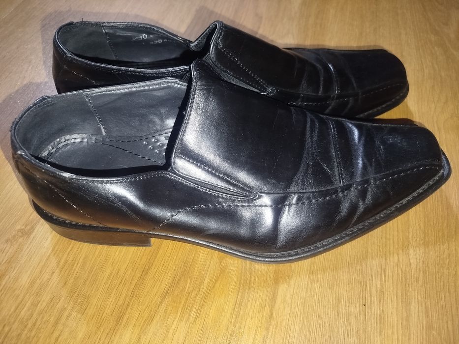 Sapatos pretos número 41