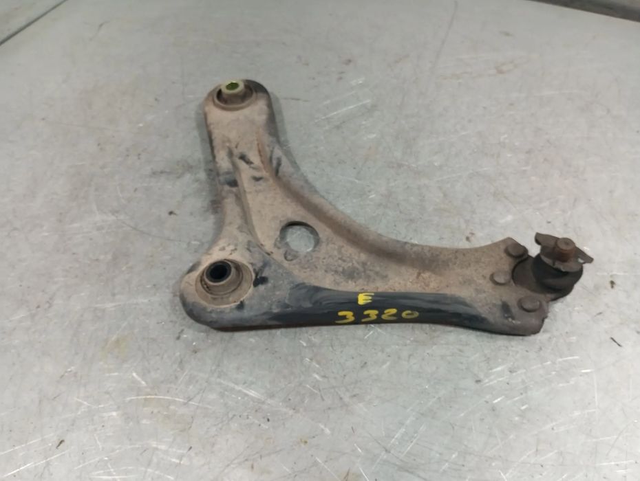 Braço de suspensão frente esquerdo CITROËN C3 III (SX)