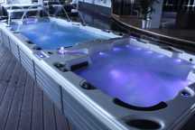 Basen spa z przeciwprądami + wanna z hydromasażem MADAGASKAR
