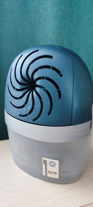 Вологопоглинач, осушувач повітря, осушитель Ceresit