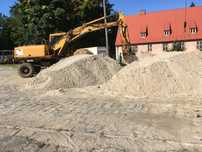 Piach podsypka  do zasypania fundamentów namyslow