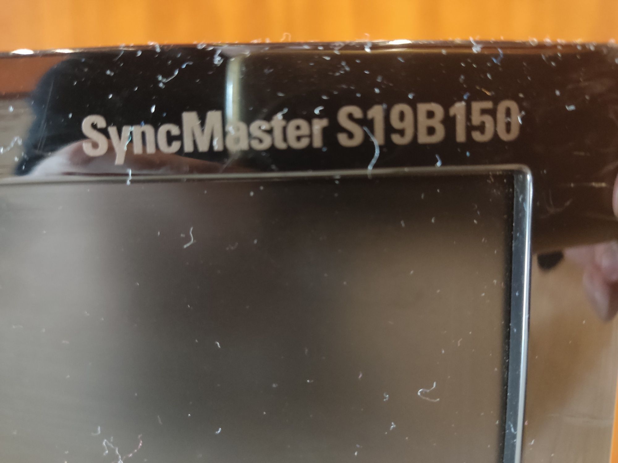 Monitor LCD Samsung SyncMaster 19