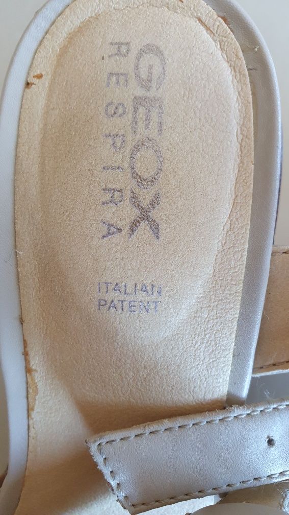 Sandálias Geox t. 36-37 - novas