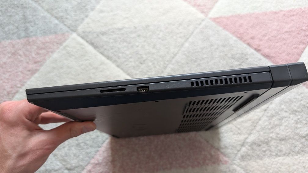 Ноутбук dell g7 7700, 17", RTX2070(8gb), ram 16 gb, intel i7,