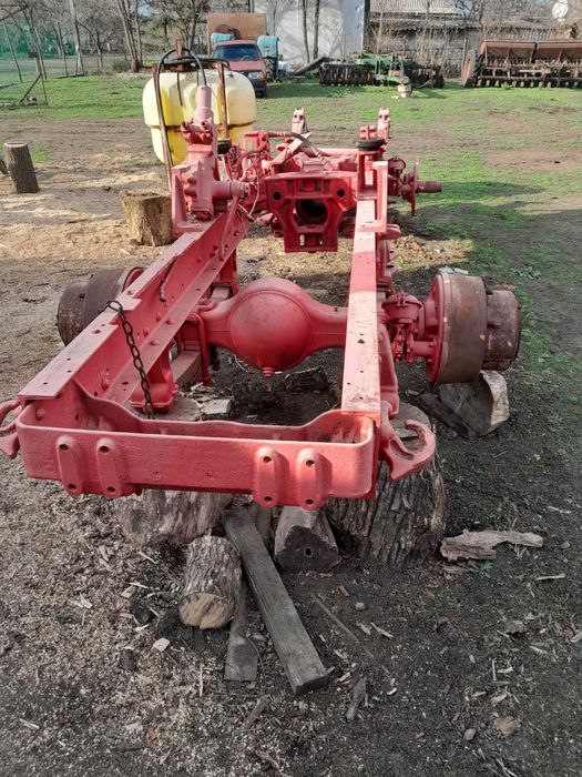 Т-150К в розібраному стані