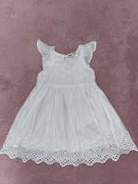 Белое кружевное платье на девочку 9-12 мес 74 размер .
