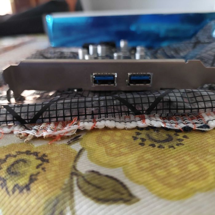 Placa PCI-E ASUS U3S6 com 2 Portas USB 3.0 e 2 SATA 3.0 XP/Vista/7