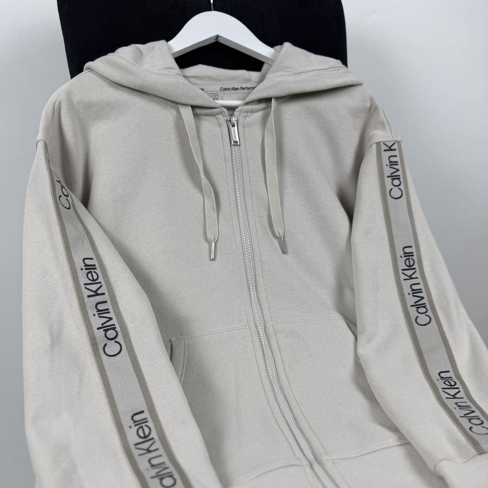 Костюм Calvin Klein оригінал кофта штани розмір М