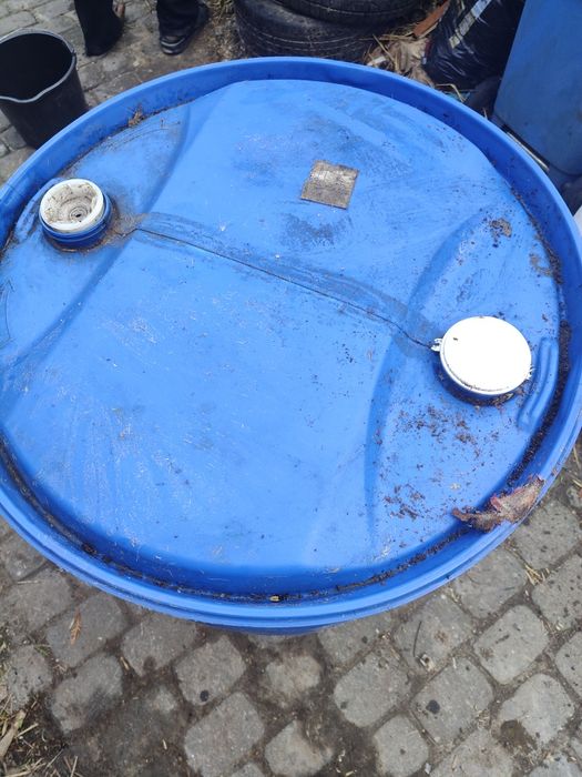 Sprzedam beczki po paliwie