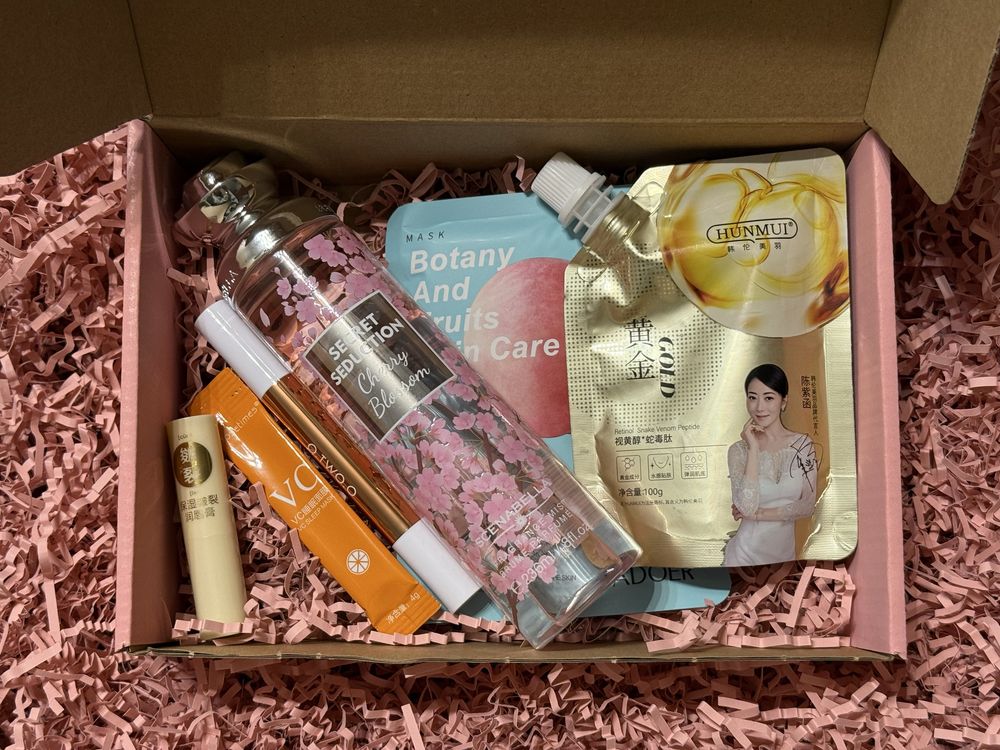 GlowMeBox – Zestaw kosmetyków do pielęgnacji twarzy i relaksu 19