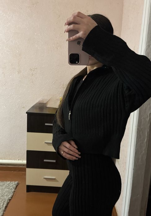 Костюм вʼязаний чорний