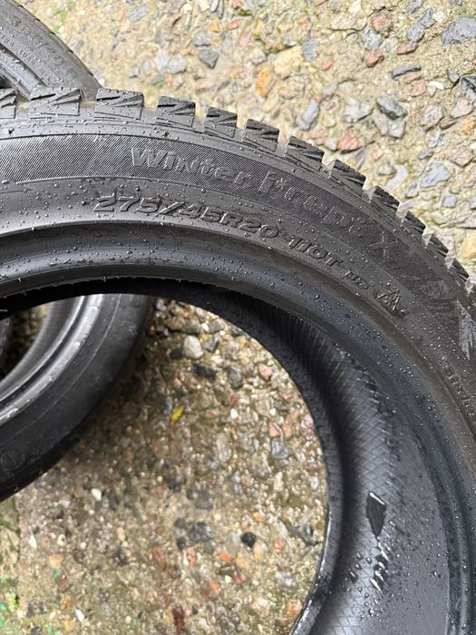 Гума зима разноширока BMW ,перед 275/45 R20 зад 305/40 R20