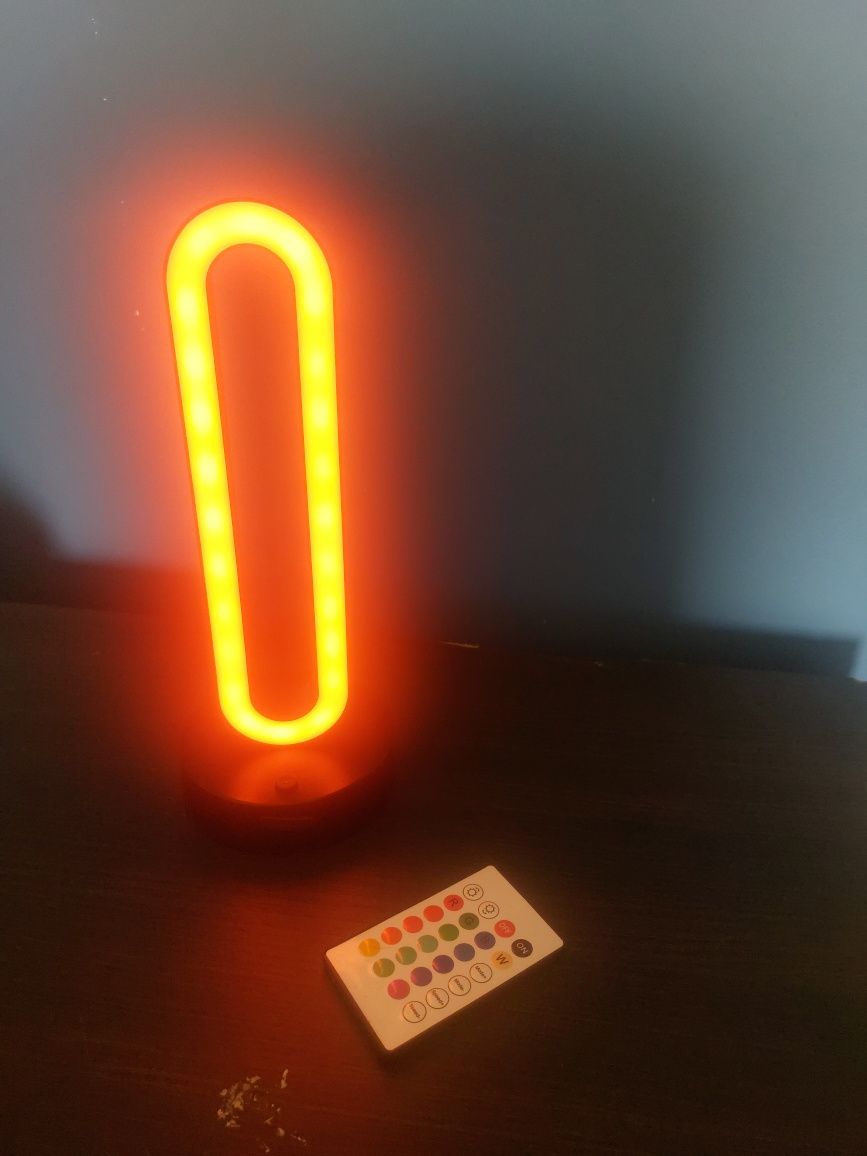 Lampka LED z pilotem
