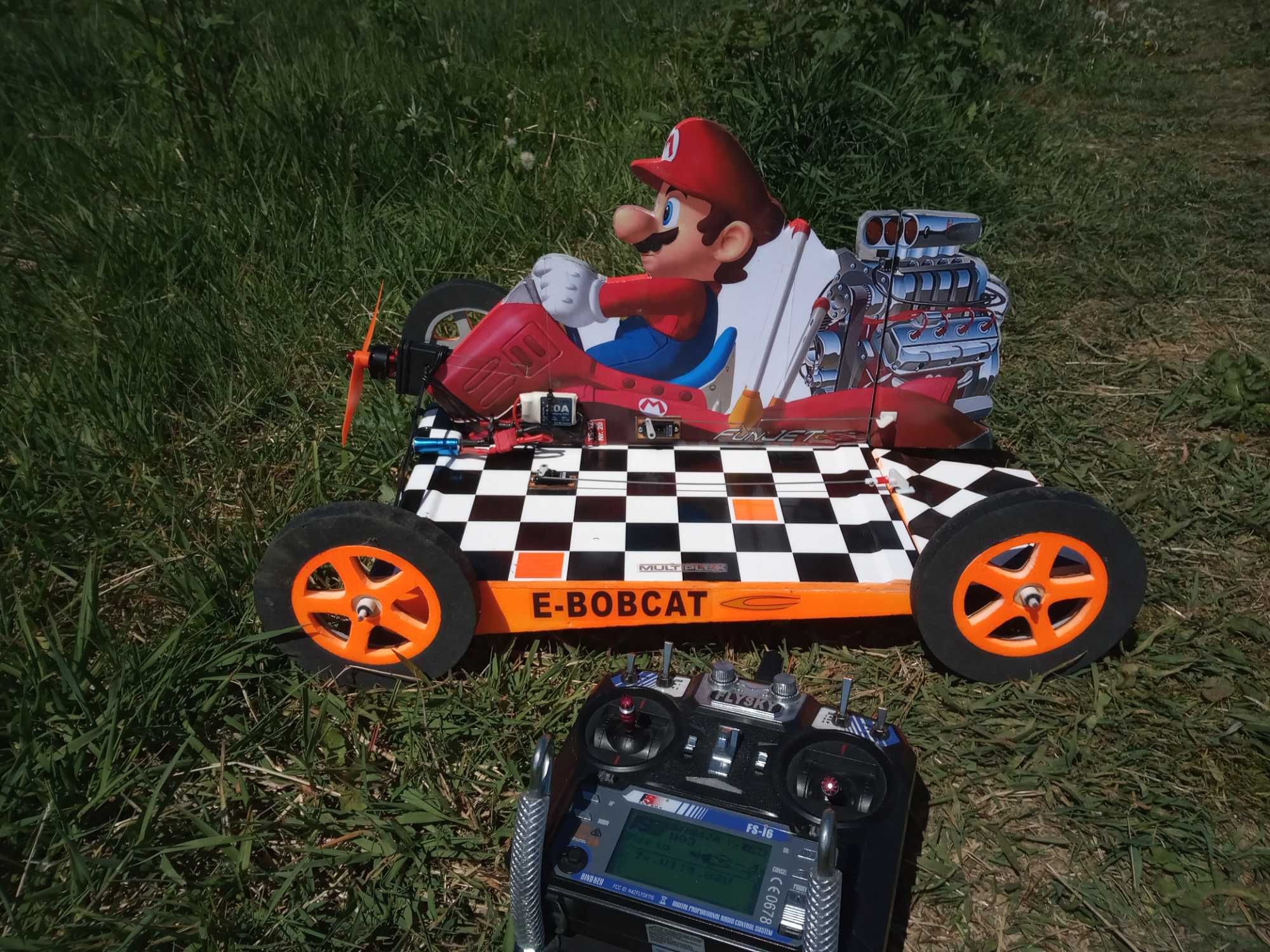 Samolot RC "Mario car" latający samochód.