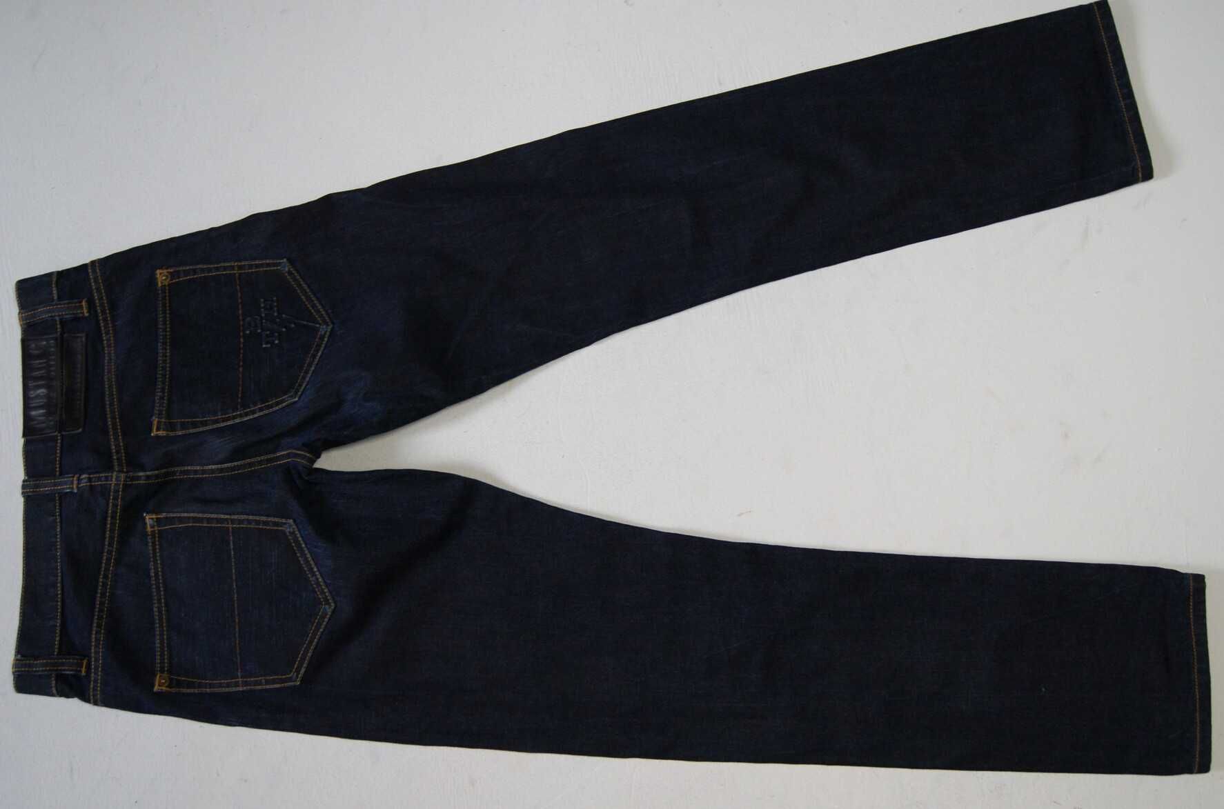 MUSTANG BLACK EDIDION the bosshoss W31 L32 pas 82 jeansy proste