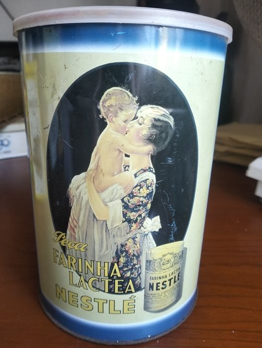 Lata comemorativa Nestlé 

Lata comemorativa Nes