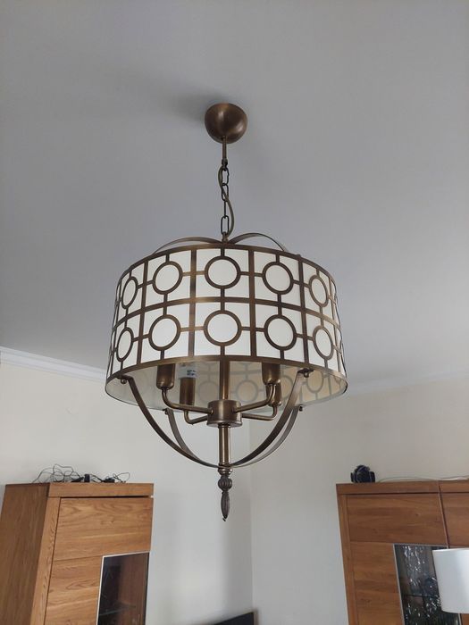 Piękna klasyczna lampa w stylu art-deco z solidną metalową ramą