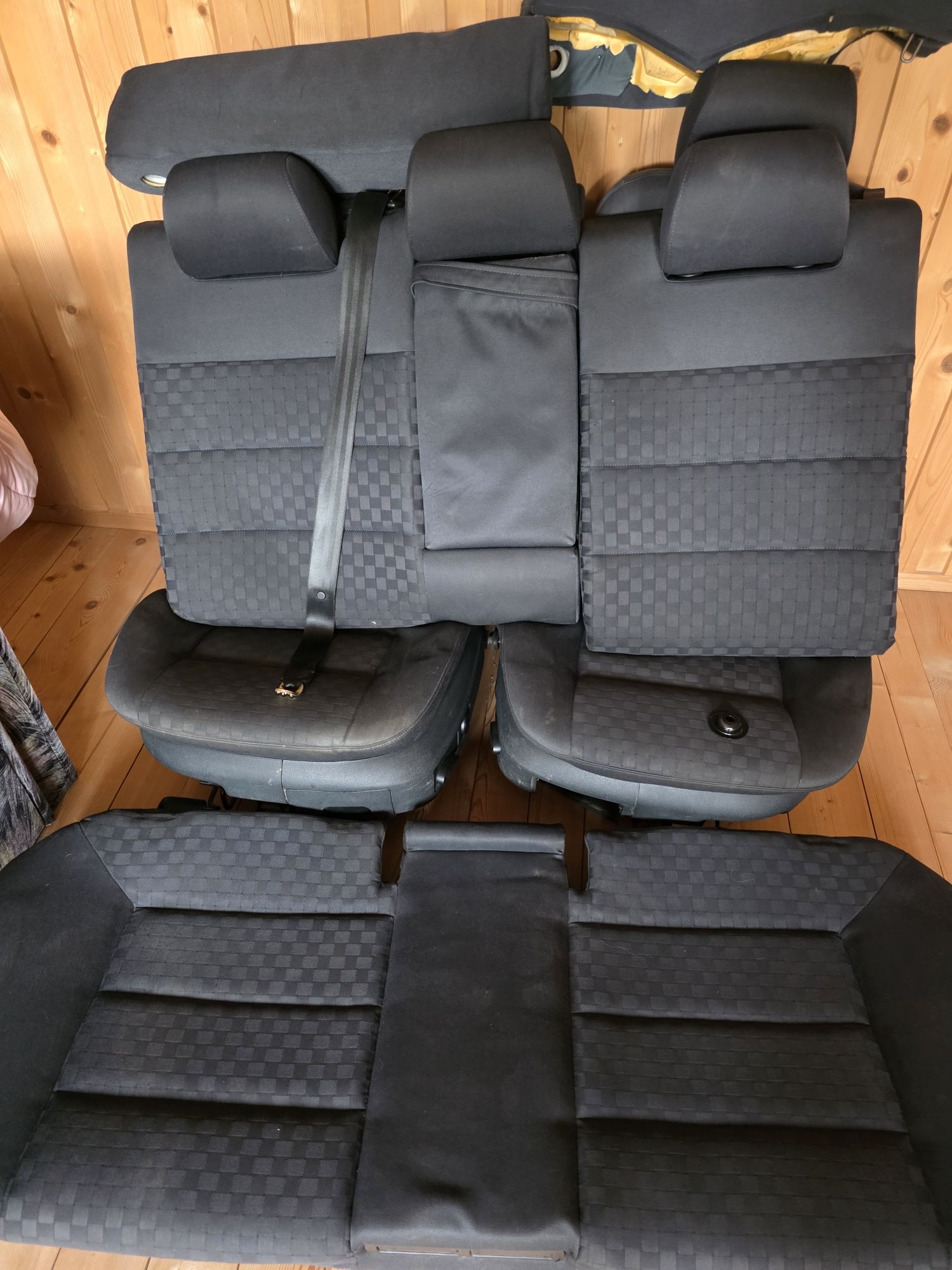 Audi a6 c5 fotele kanapa i boczki.
