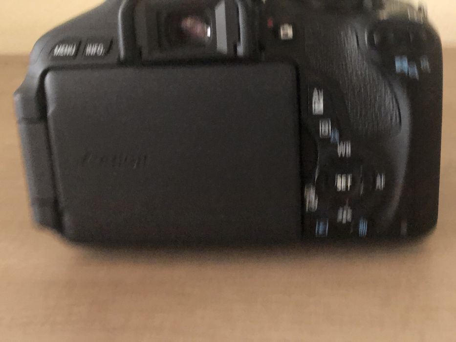 Máquina Fotográfica Canon 600D