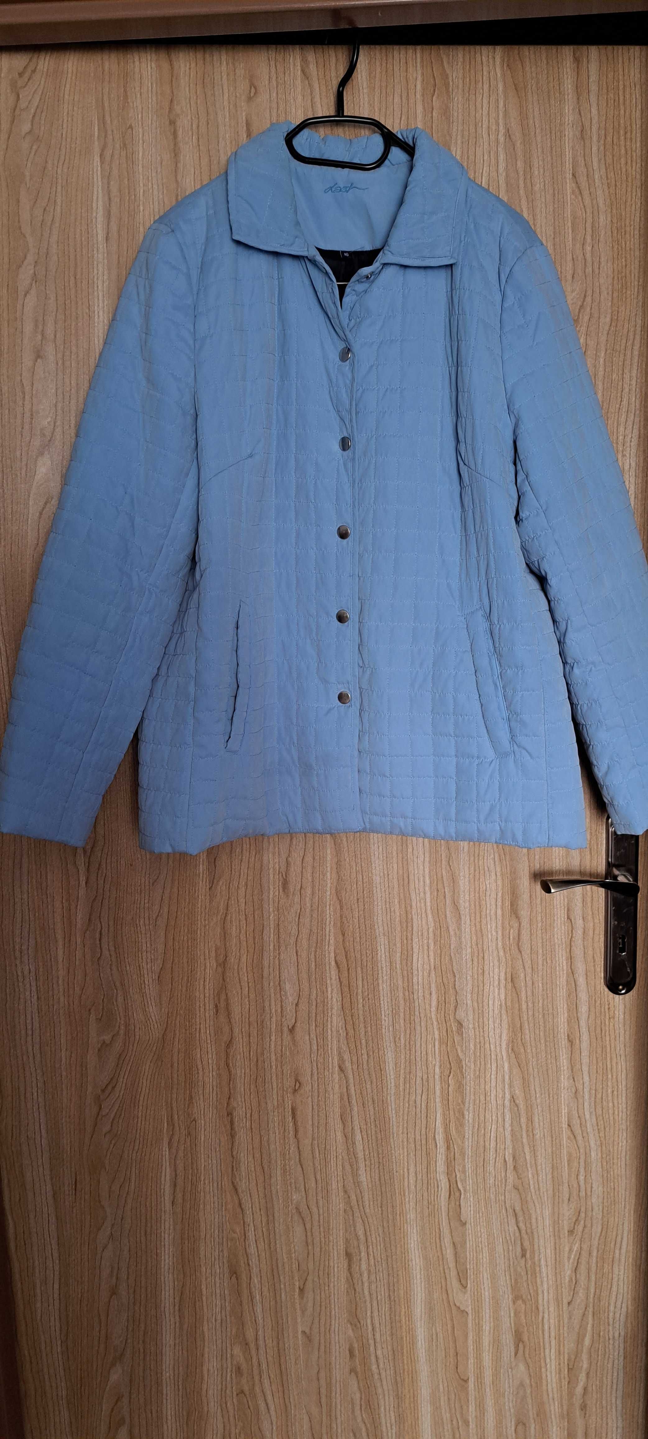 Błękitna pikowana kurtka