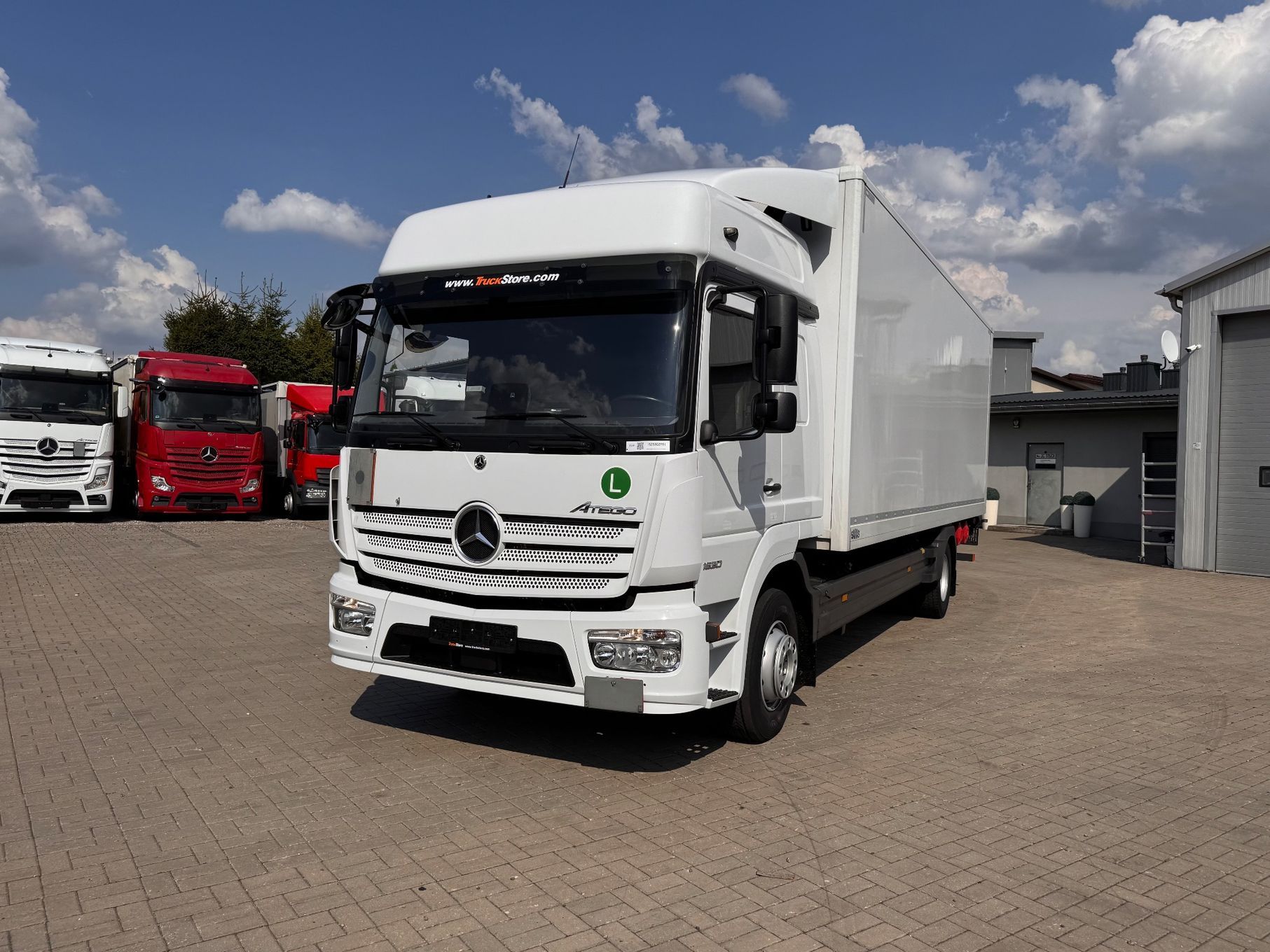 Mercedes-Benz ATEGO  1530 KONTENER 7.30m / Winda / Z Niemiec