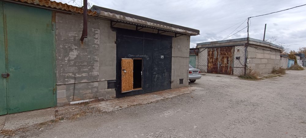 Продам  гараж 40 м2