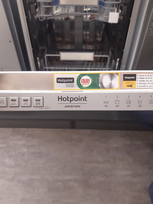 Вбудована посудомойка