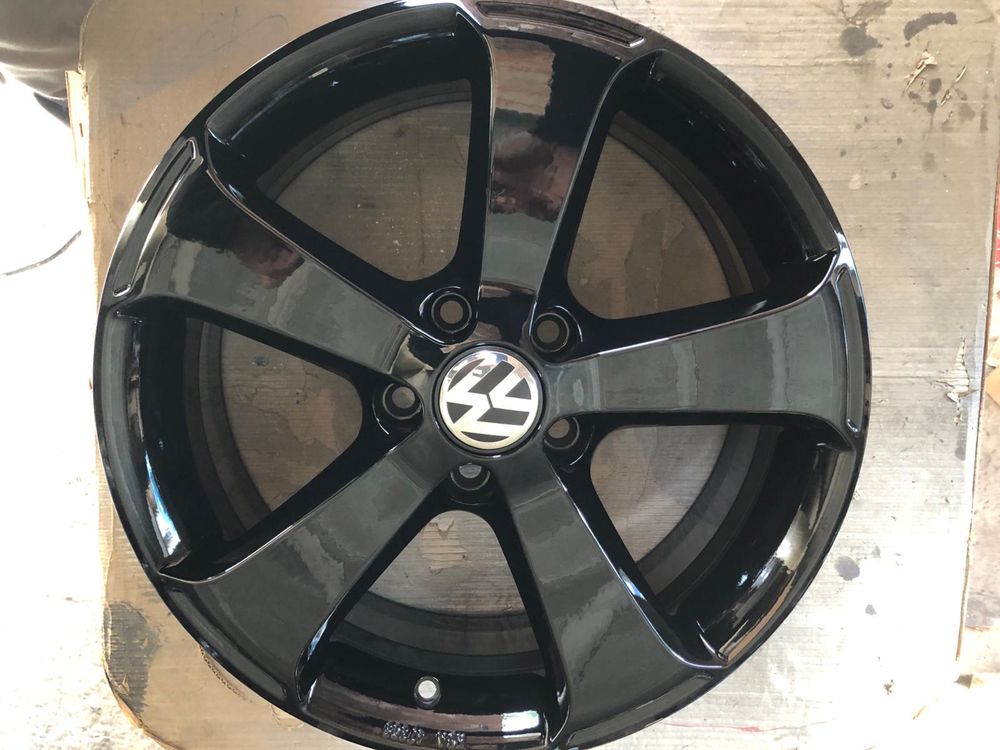 Felgi orginalne VW golf Passat CC 5x112 8,5j17 et 39 czarne Radom