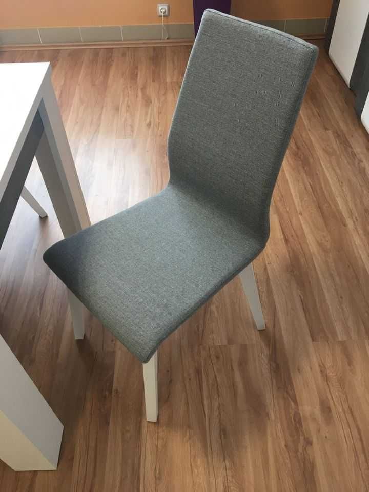Stół rozkładany + 6 krzeseł