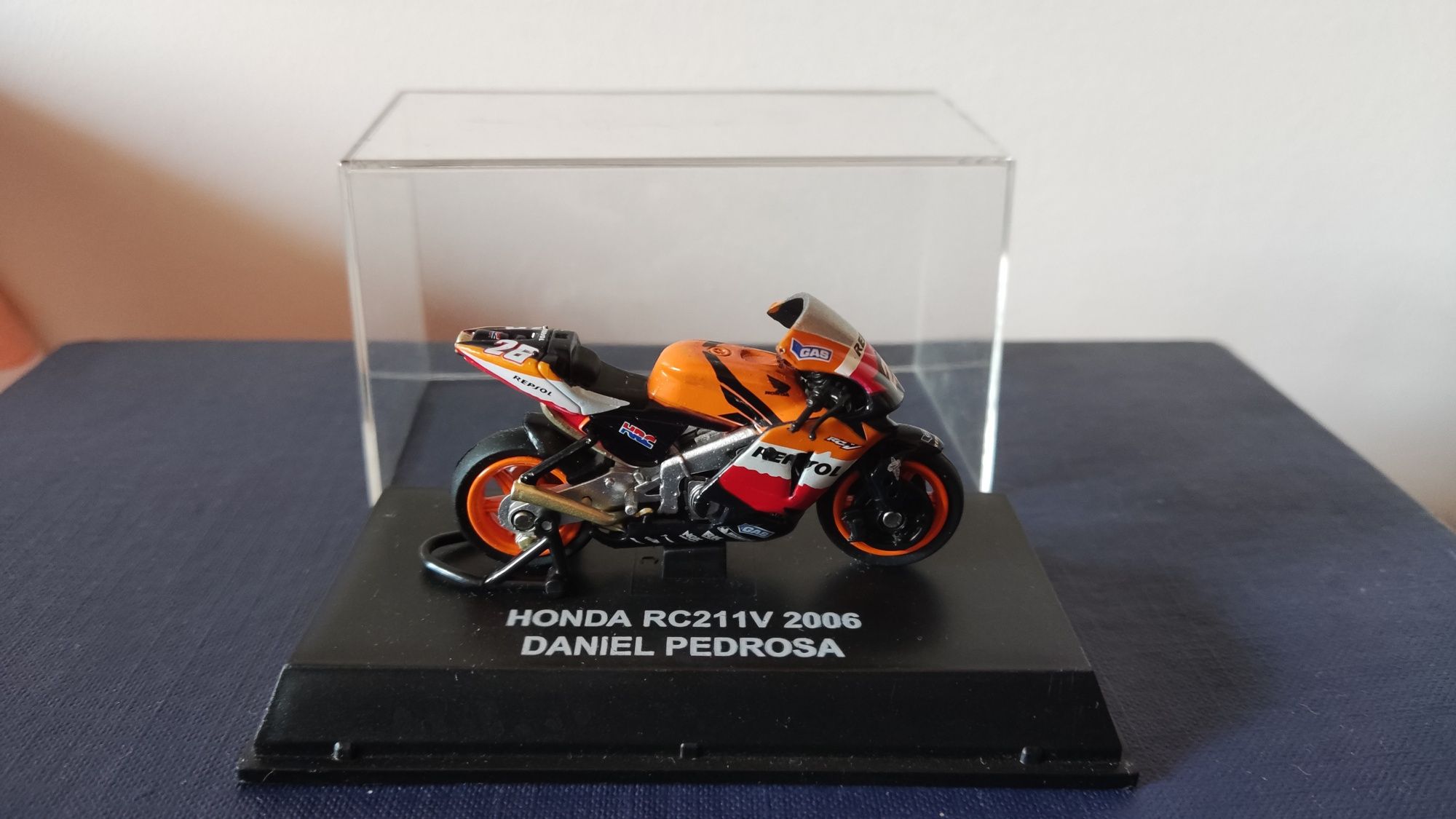 Mota de coleção Honda RC211V 2006 - Daniel Pedrosa
