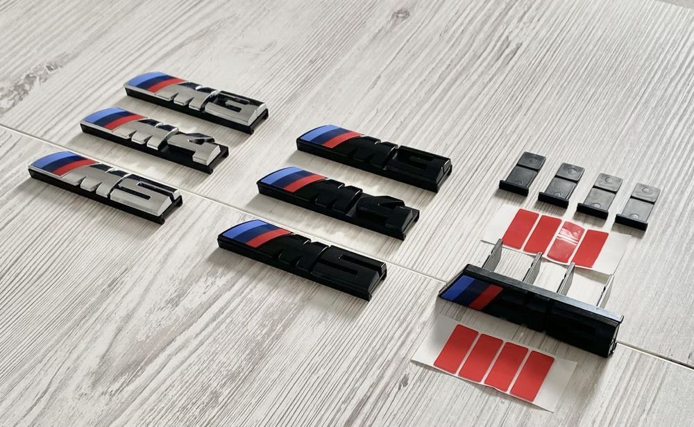 Емблема шильдик в решетку ноздри М3 М4 М5