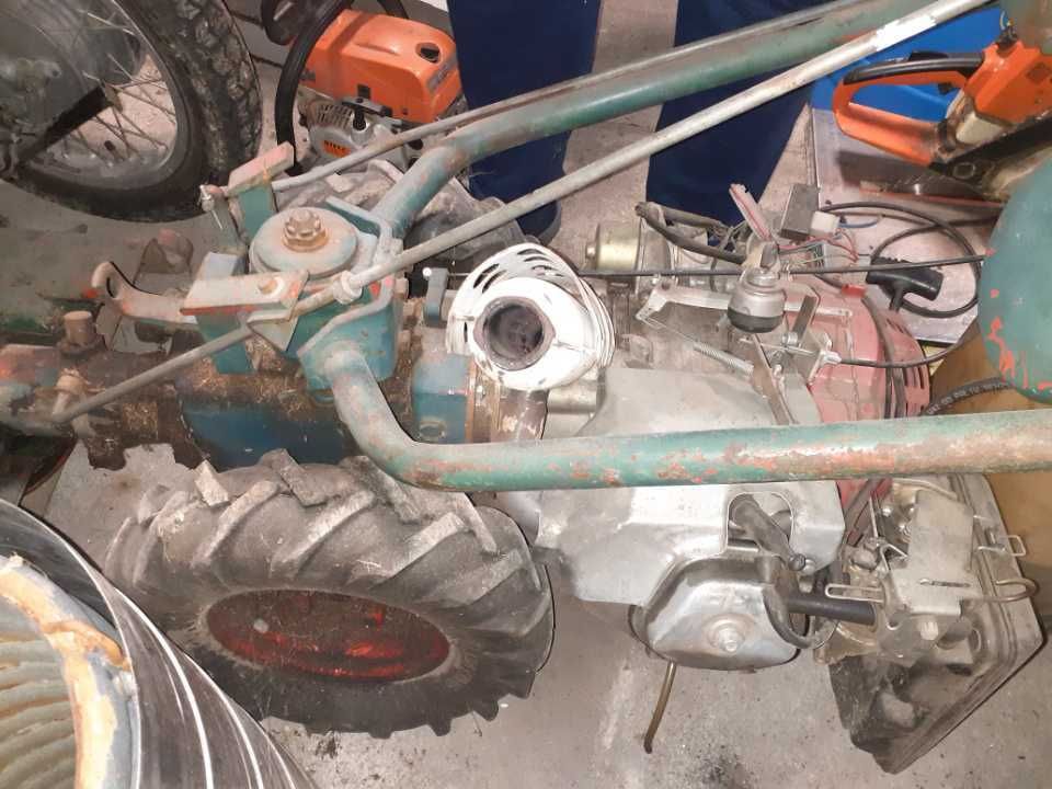 Traktorek MF70 + pług wirnikowy