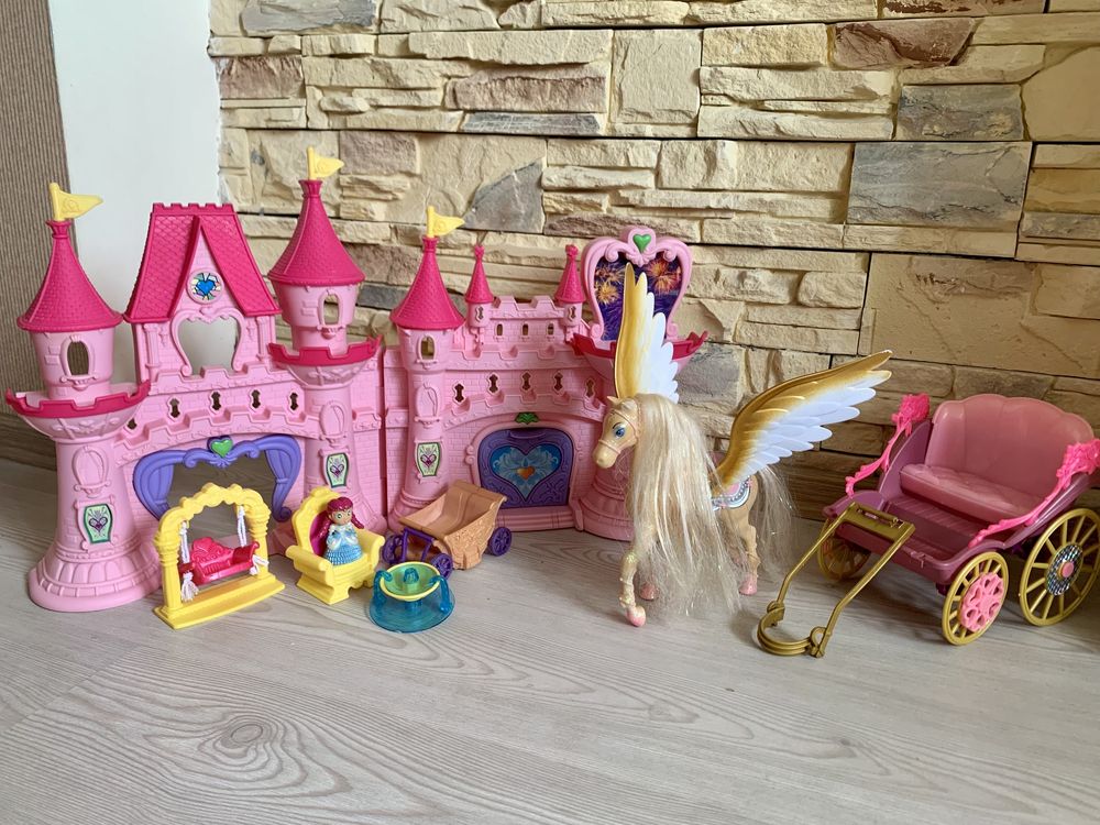 Іграшка для дівчинки замок Keenway з принцесою