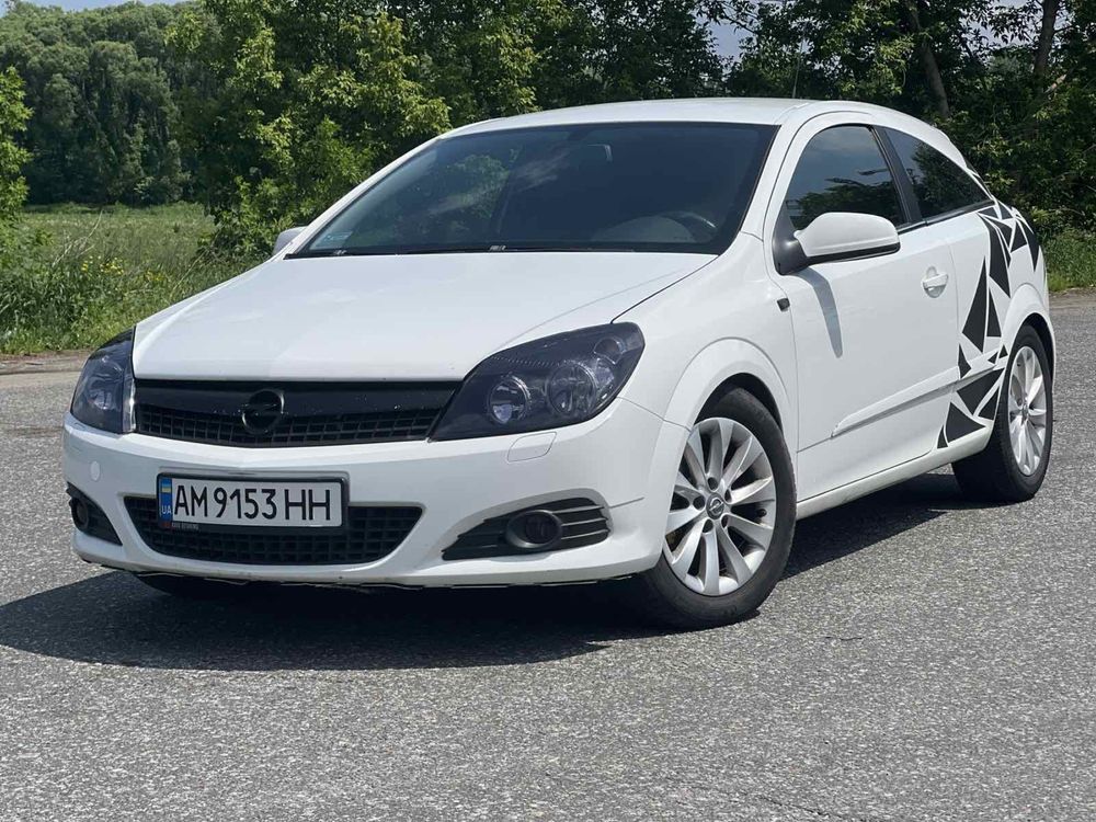 Opel Astra H, GTC , 2009