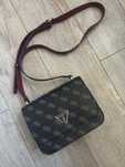 Torebka damska Guess
