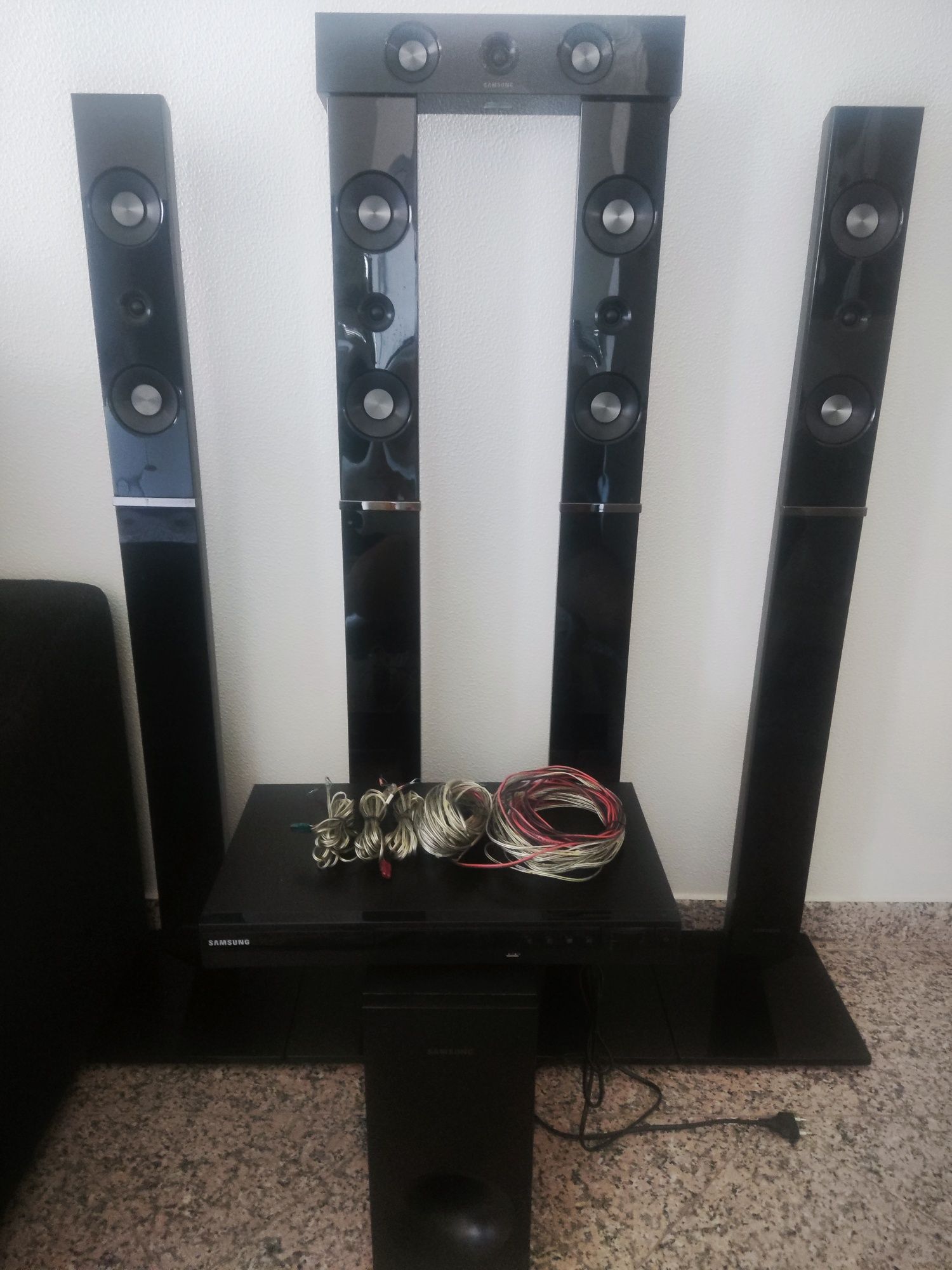 Samsung Home Theater Cinema 5.1 HT-D355