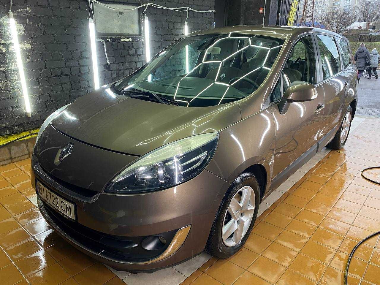 Продам Renault Grand Scenic