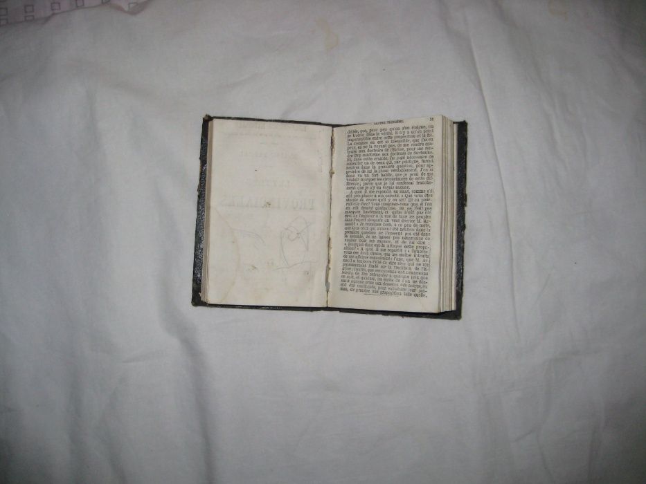 Книгу Франсуа де Ларошфуко * Максимы * 1866 года на французском языке