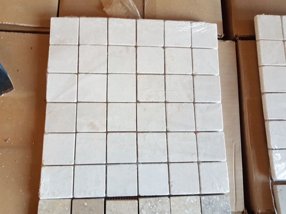 Pastilha de pedra natural - beje claro