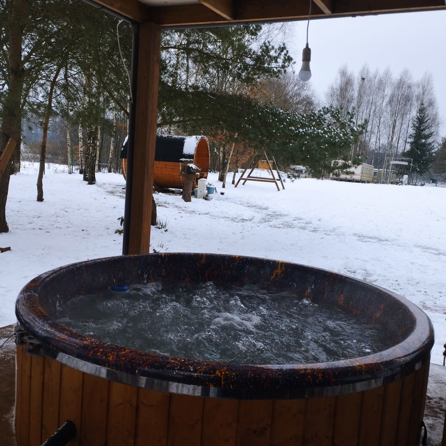 Całoroczny domek nad jeziorem z jacuzzi i sauną