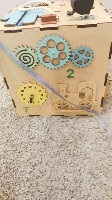 Дитячий бізікуб .