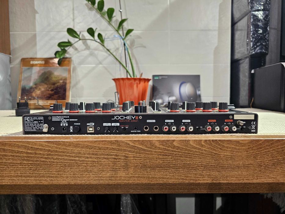 DJ контролер Reloop Jockey 3 Master Edition