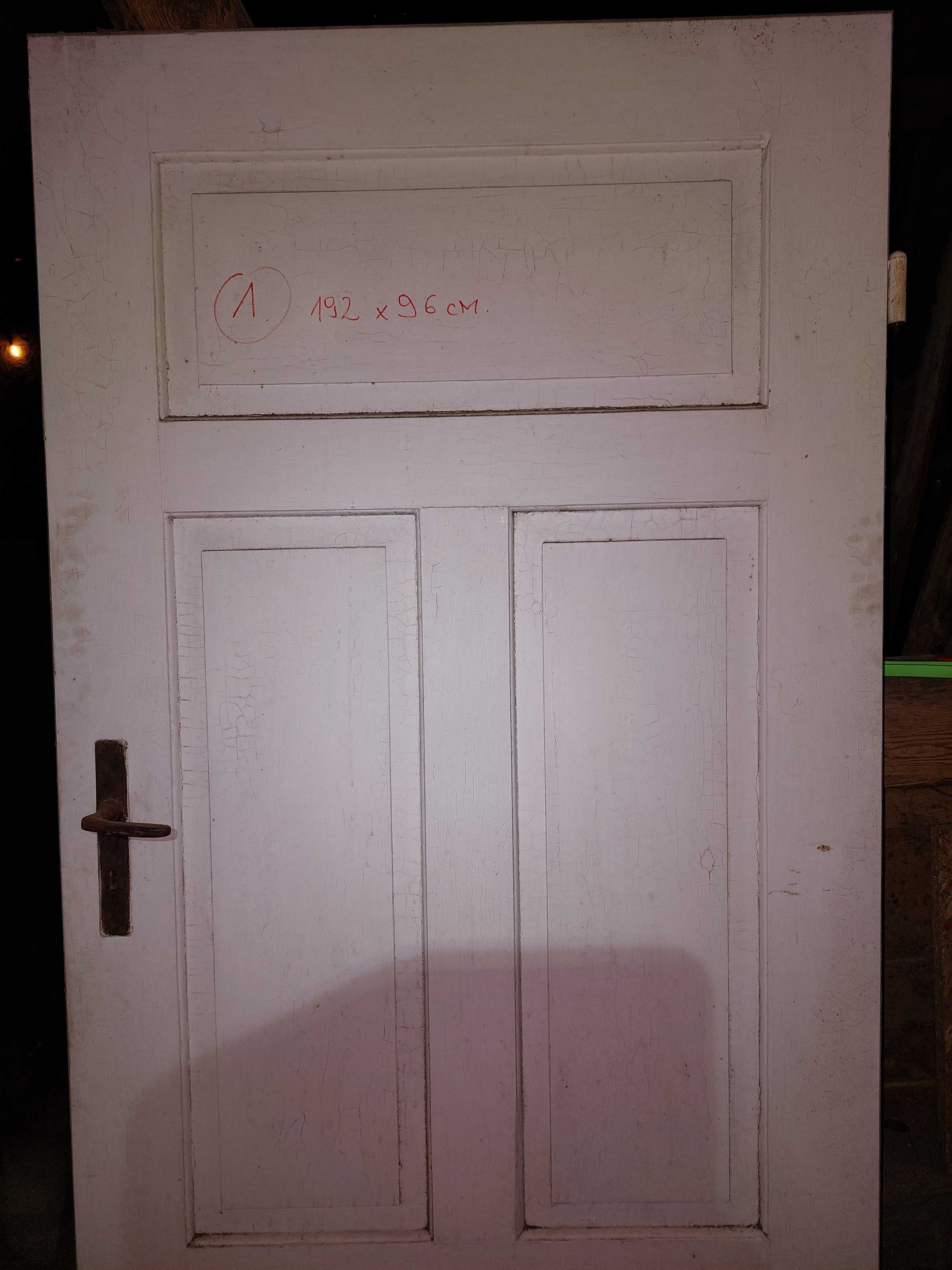 stare drzwi / zabytkowe drzwi / drzwi drewniane / drzwi retro